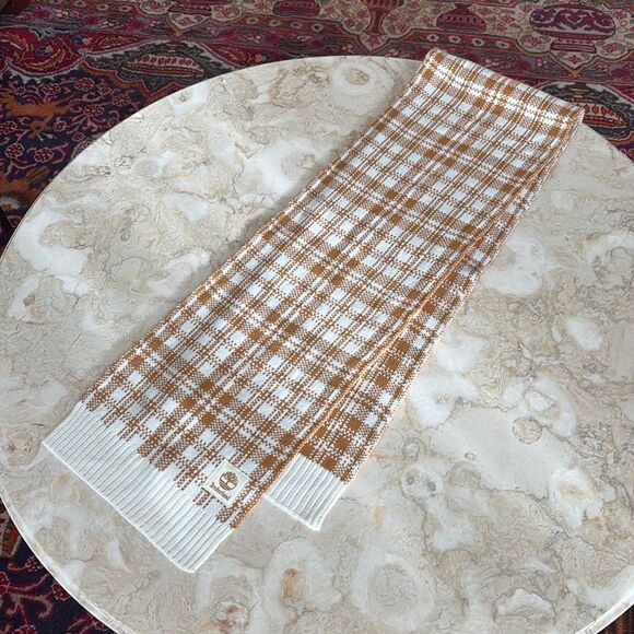 NWT Timberland Scarf Wheat Plaid One Size Winter Fall Logo - Picture 4 of 9